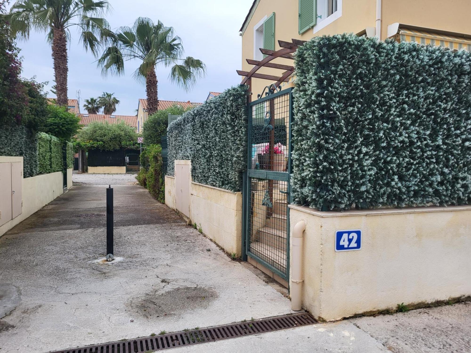 Mazet Climatise Rdj Plages Parking Wifi Gratuit La Londe-les-Maures Exterior foto